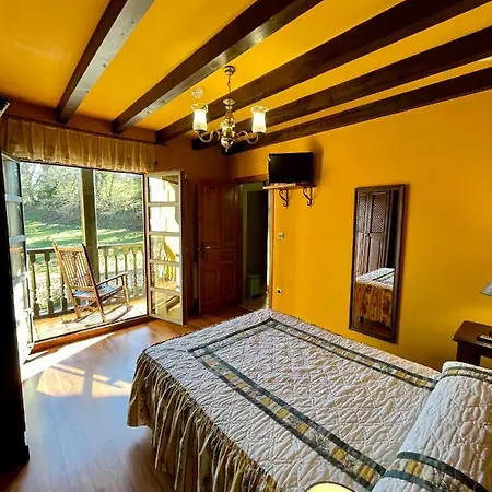 Turisticos Paseo De La Alameda Villaviciosa (Asturias)