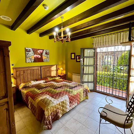Turisticos Paseo De La Alameda Apartment