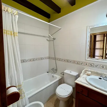 Apartamento Turisticos Paseo De La Alameda Villaviciosa (Asturias)