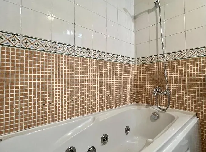 Turisticos Paseo De La Alameda *