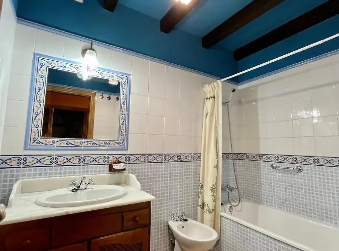 Turisticos Paseo De La Alameda Apartment