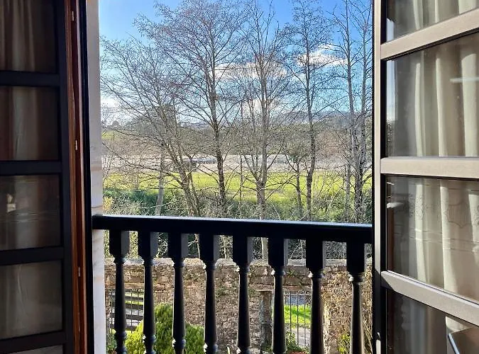 Turisticos Paseo De La Alameda *