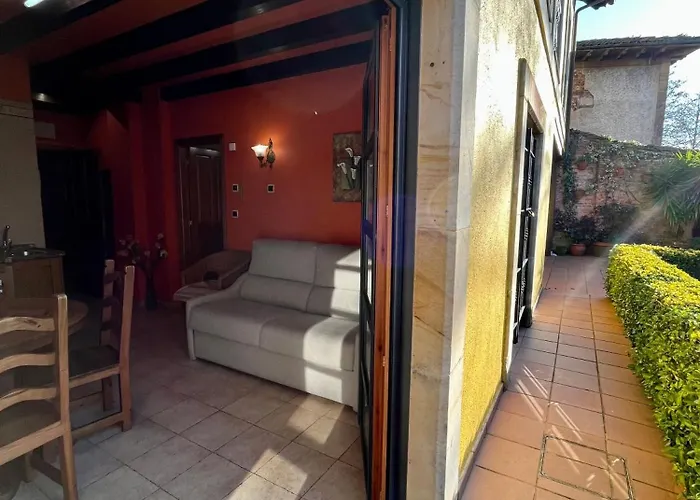 Turisticos Paseo De La Alameda Villaviciosa (Asturias)